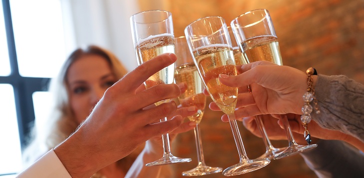 ¿Cuál es la copa ideal para beber espumante? Experta dio serie de tips para brindar en estas fiestas