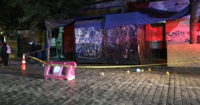 Indagan homicidio de vendedor ambulante en Estación Central: cuidador de autos fue detenido