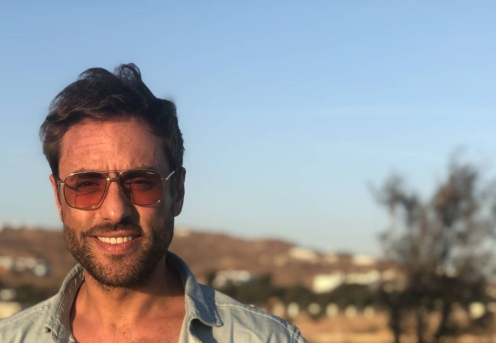 Actor Álvaro Gómez fue detenido por conducir moto sin patente ni licencia