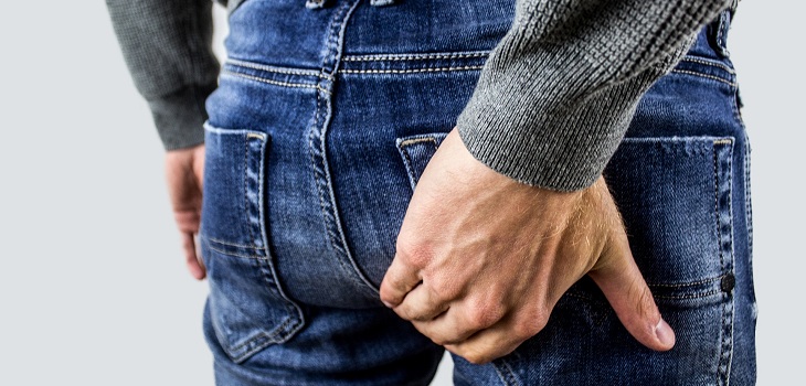 Hemorroides: especialista explica por qué no deberías pasar tanto tiempo en el baño