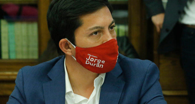 Pelea por volumen de la música terminó con padre del diputado Durán apuñalado en Pudahuel