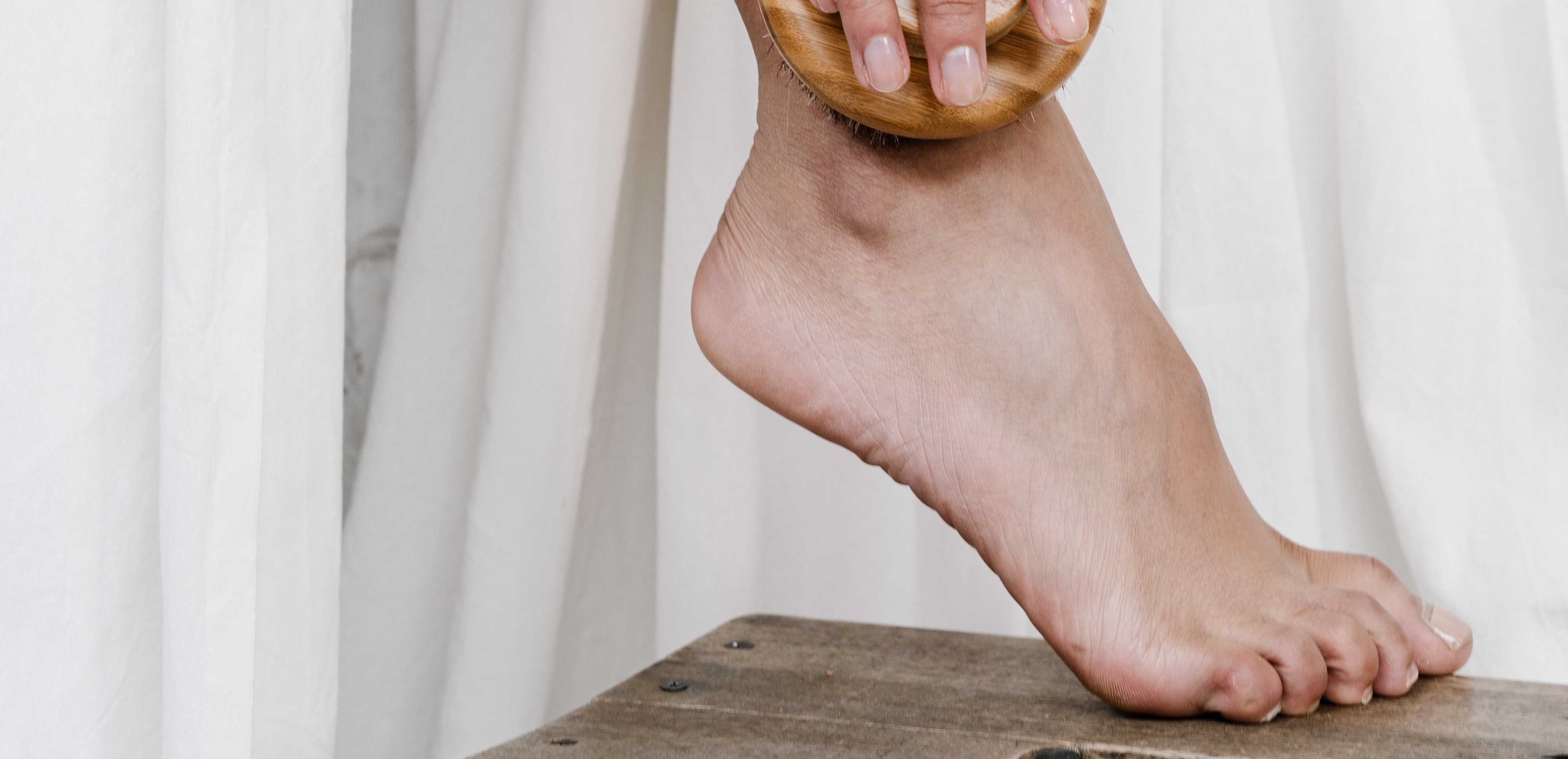 Que el verano no sea tu enemigo: consejos para evitar que los talones se agrieten