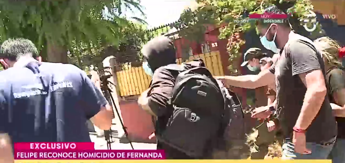 Hermano de Felipe Rojas en reconstitución de escena del homicidio de Fernanda Maciel: 