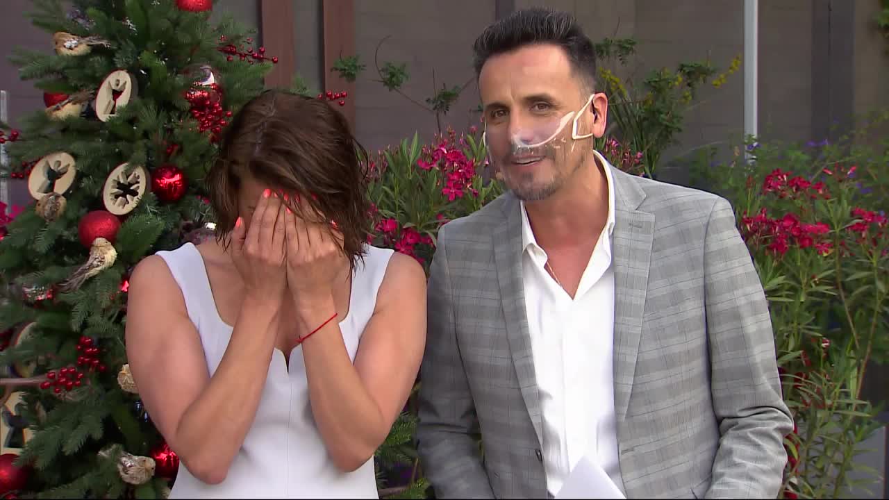 ¿Acá en TVN? Tonka Tomicic sufrió insólito chascarro durante mención comercial en 