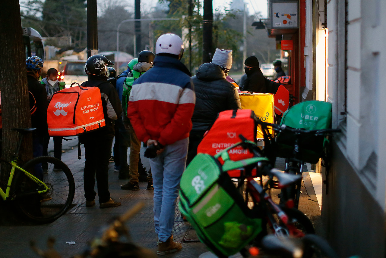 Proyecto que entrega garantías a trabajadores de aplicaciones digitales fue despachado por el Senado