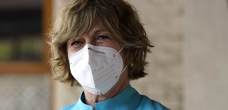 Luminarias LED: Evelyn Matthei apunta a Contraloría por casos de aparente corrupción en municipios