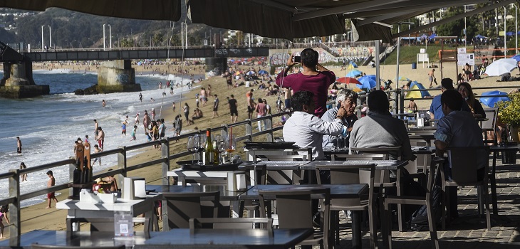 Gobierno se retracta y prohibición de música en locales gastronómicos será solo una “recomendación”