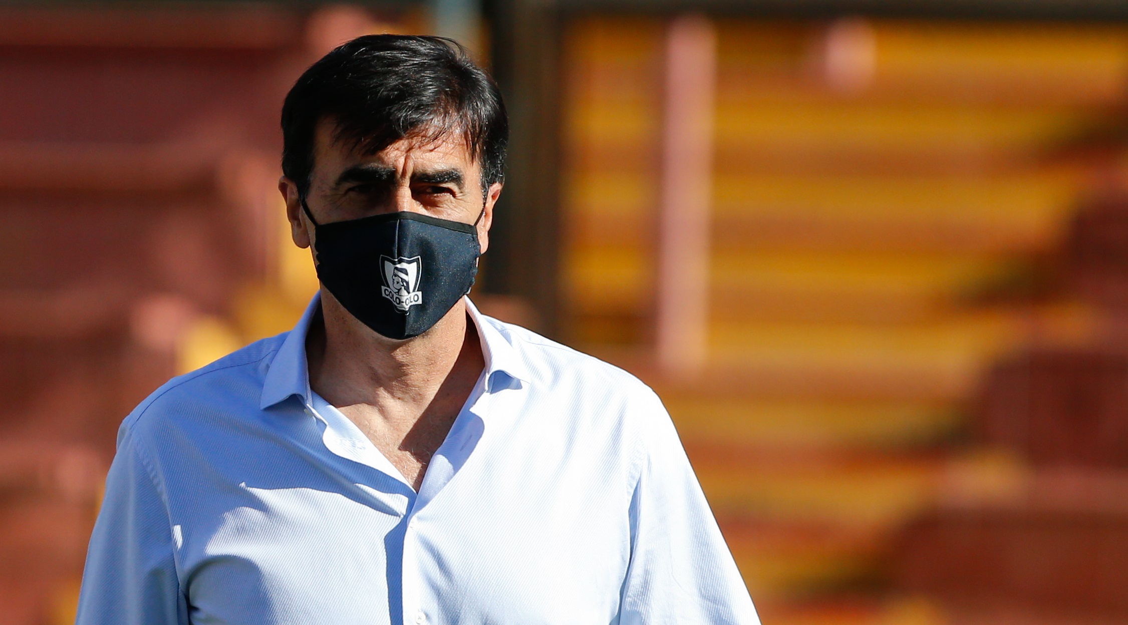 Por gesto obsceno: Tribunal de Disciplina de la ANFP aplicó el castigo máximo para Gustavo Quinteros