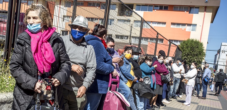 IPS recalcó que personas mayores sólo necesitan colillas de pagos para realizar trámites