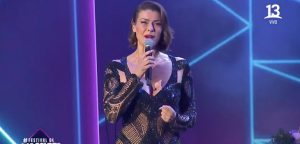 Lo hizo de nuevo: Tonka Tomicic usó vestido de Viña 2015 en segunda noche del Festival de Las Condes