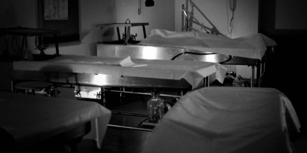 Denuncian que Hospital de Linares entregó cuerpos de dos fallecidos a familias equivocadas