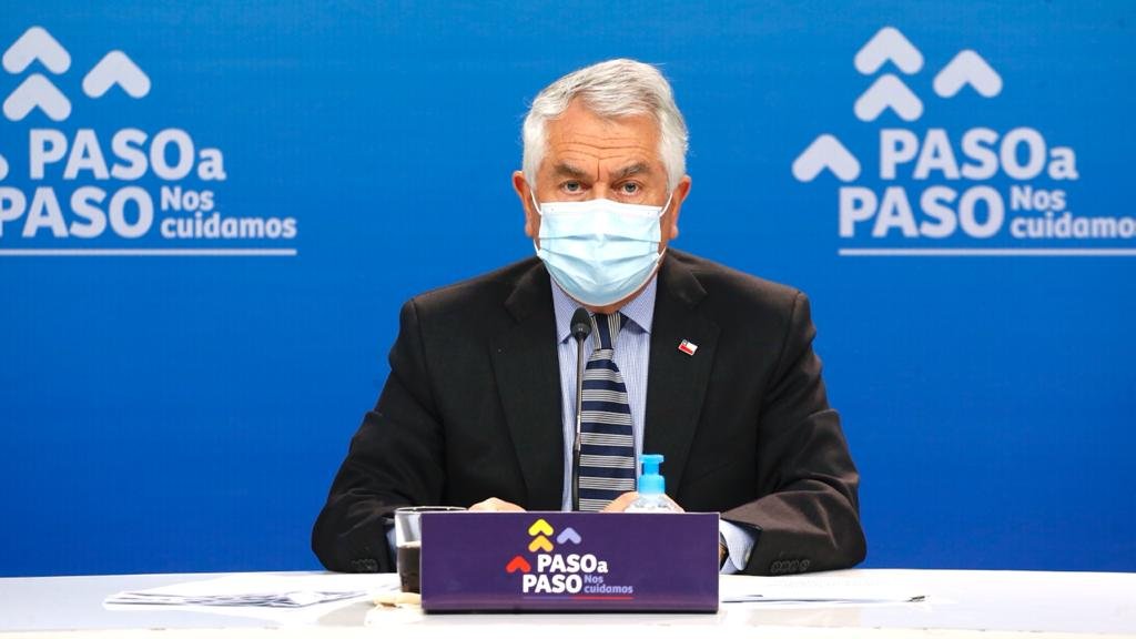 Paris advirtió posible cuarentena para la Región Metropolitana y afirmó que estamos ante un rebrote