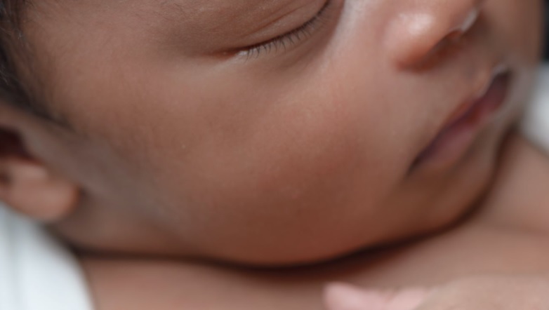 Nacimientos en Chile aumentaron por primera vez en 4 años impulsados por mujeres extranjeras