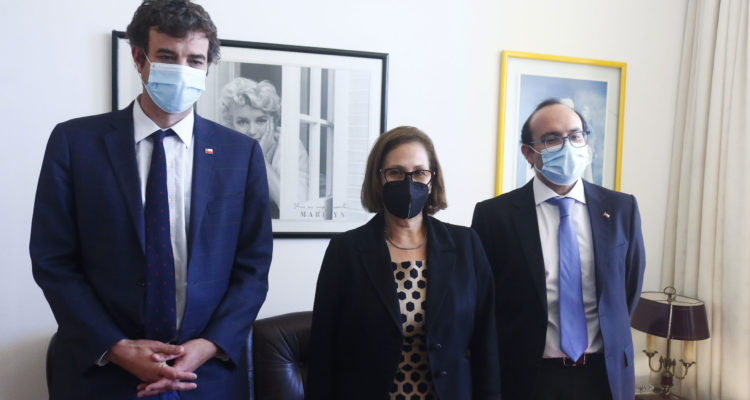 Senado no cede ante el Gobierno y posterga para marzo el debate del TPP-11