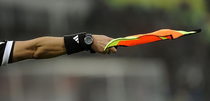 Árbitros ponen en jaque al fútbol chileno: piden suspender señal del CDF y amenazan con paro