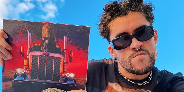 Bad Bunny sorprendió a sus seguidores con impactante postal de su musculatura: 