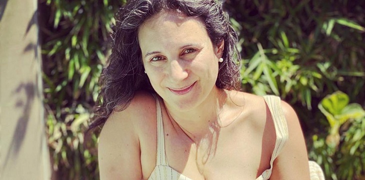 Blanca Lewin por permiso de vacaciones versus prohibición de abrir teatros: 