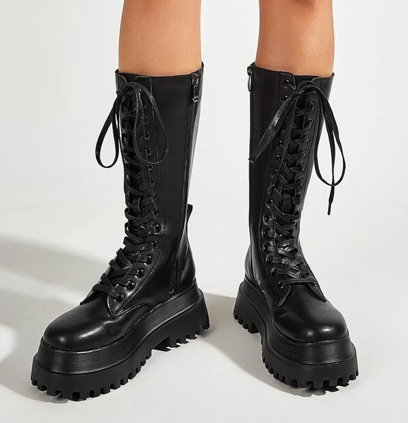 Look low cost de Rosalía