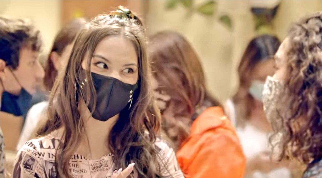 pareja lesbiana en Edificio Corona