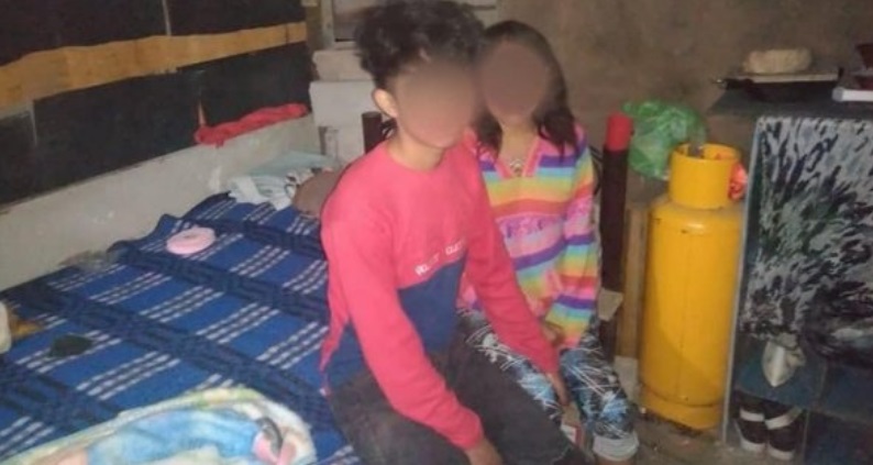 Pareja de niños se convirtió en padres de un bebé prematuro en México: familiares los dejaron solos