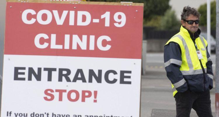 Chile en el fondo de la tabla: Nueva Zelanda lidera lista de países que mejor han combatido COVID-19