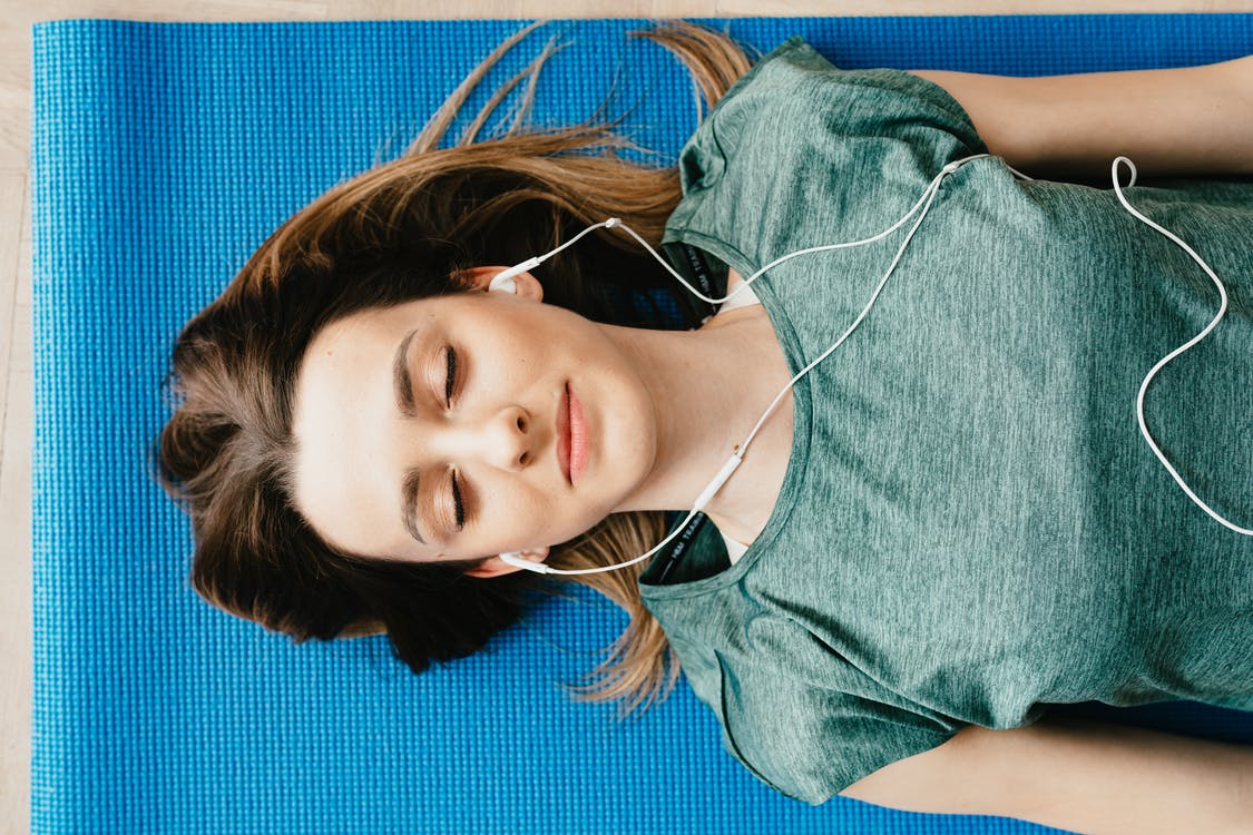 ¿Insomnio? La efectiva canción que deberías escuchar para dormir y que está avalada por la ciencia