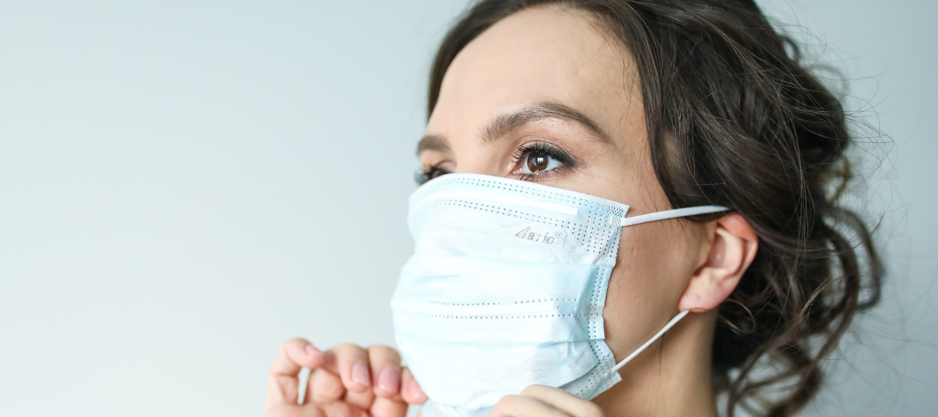 Calor puede perjudicar: dermatólogo compartió tips para evitar acné por uso de mascarilla en verano