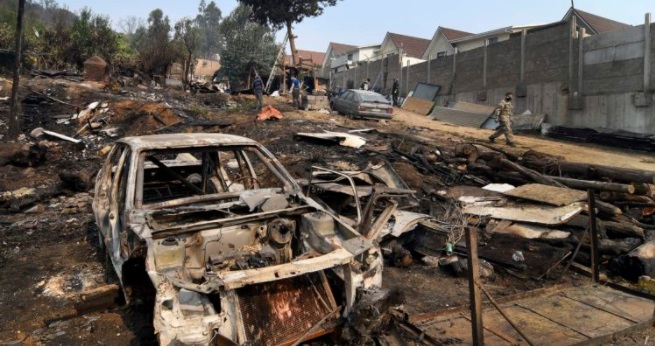 Gobierno evacuó a tres pacientes COVID-19 desde Quilpué a Viña del Mar por mega incendio