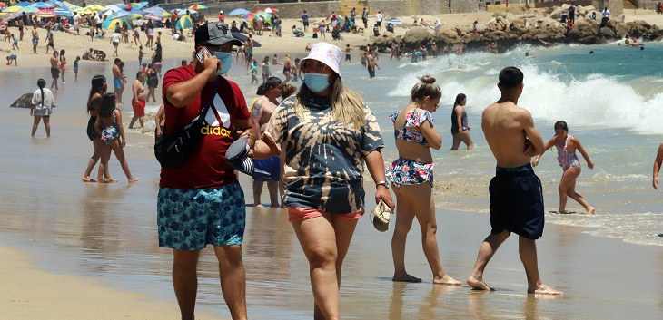 ¿Ya estamos en la segunda ola de COVID-19 en Chile? Sí, según argumentan expertos en base a cifras