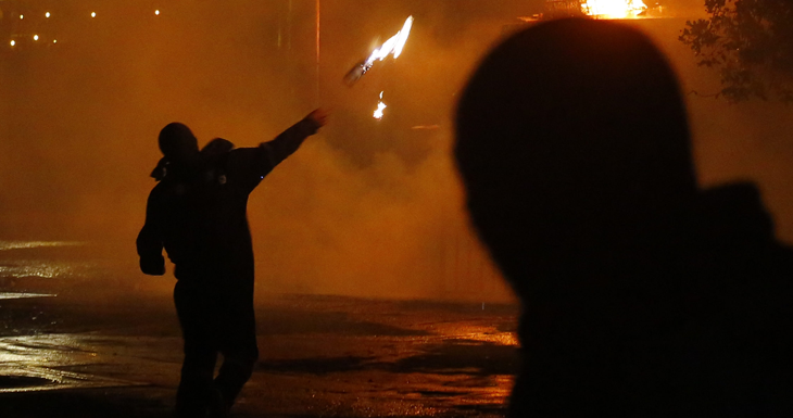 Comisión del Senado aprueba idea de legislar indulto para detenidos del estallido social