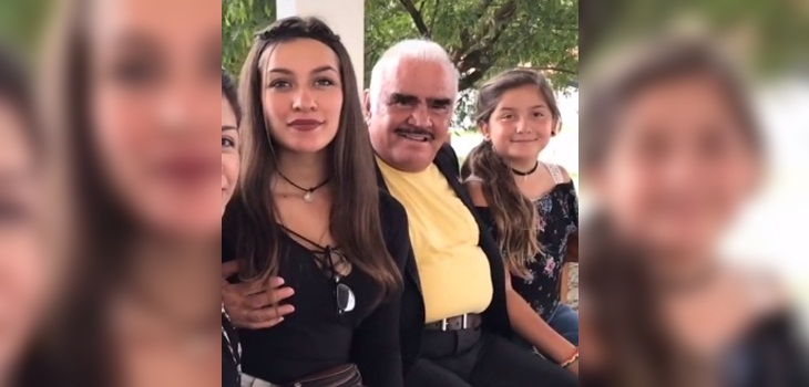 Joven que denunció acoso de Vicente Fernández rechazó disculpa del cantante: 
