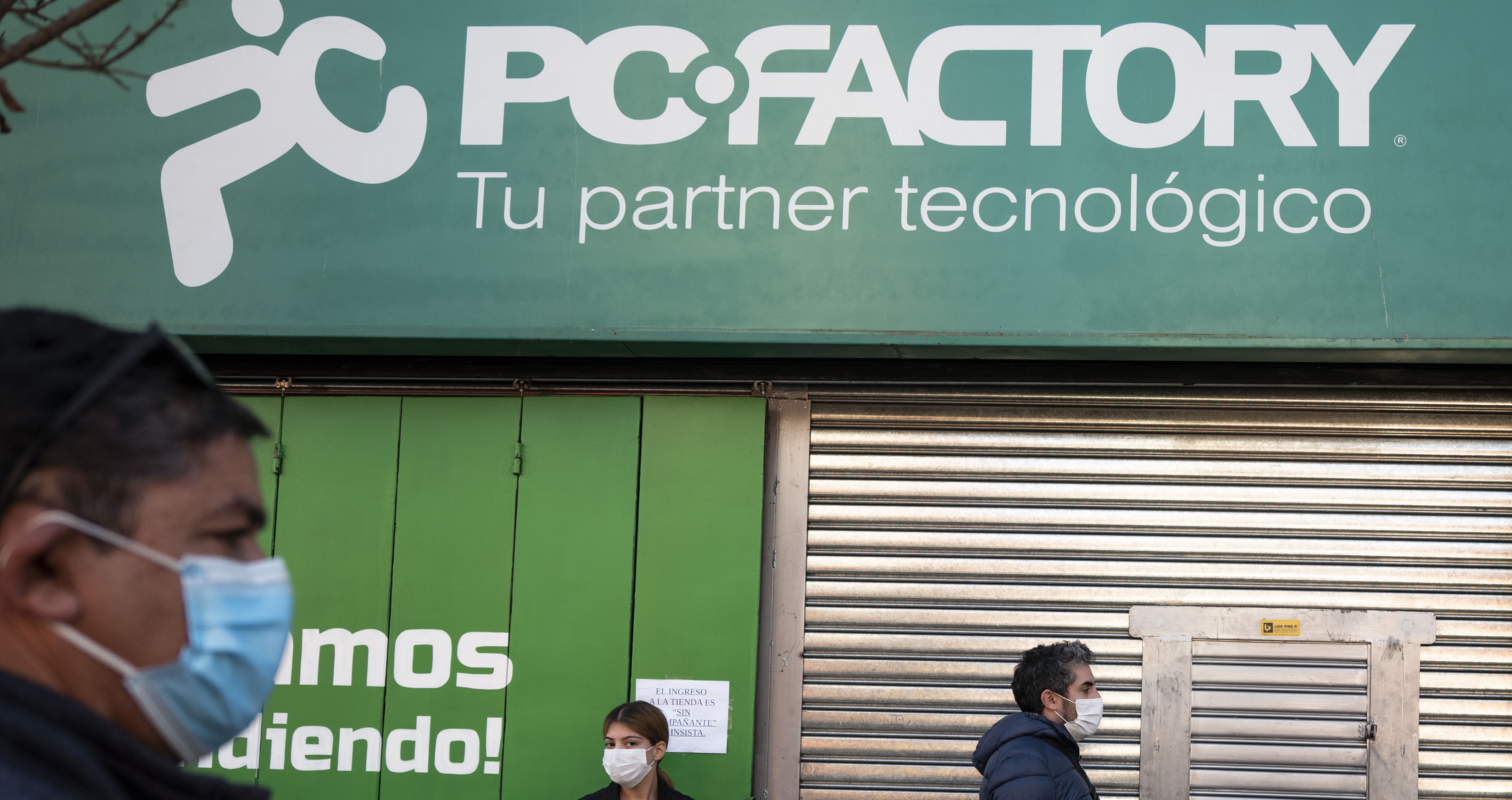 Acusan actitudes machistas en PC Factory: testimonio de clienta desató funa masiva contra la empresa