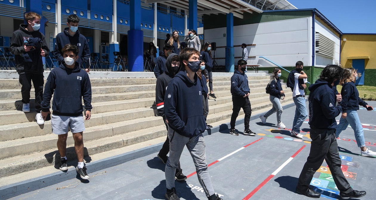 Colegio de Profesores describió los tres factores que exigen para el retorno a clases presenciales