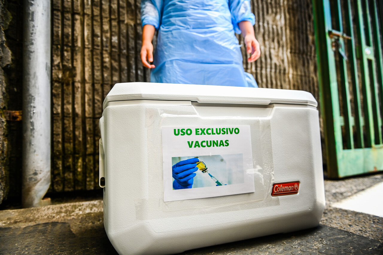 Revelan calendario de vacunación masiva contra el COVID-19 para mitad de febrero e inicios de marzo