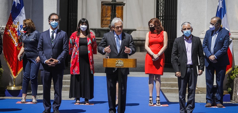 Piñera tras reunión con Colegio de Profesores aseguró que regreso a clases será voluntario y gradual