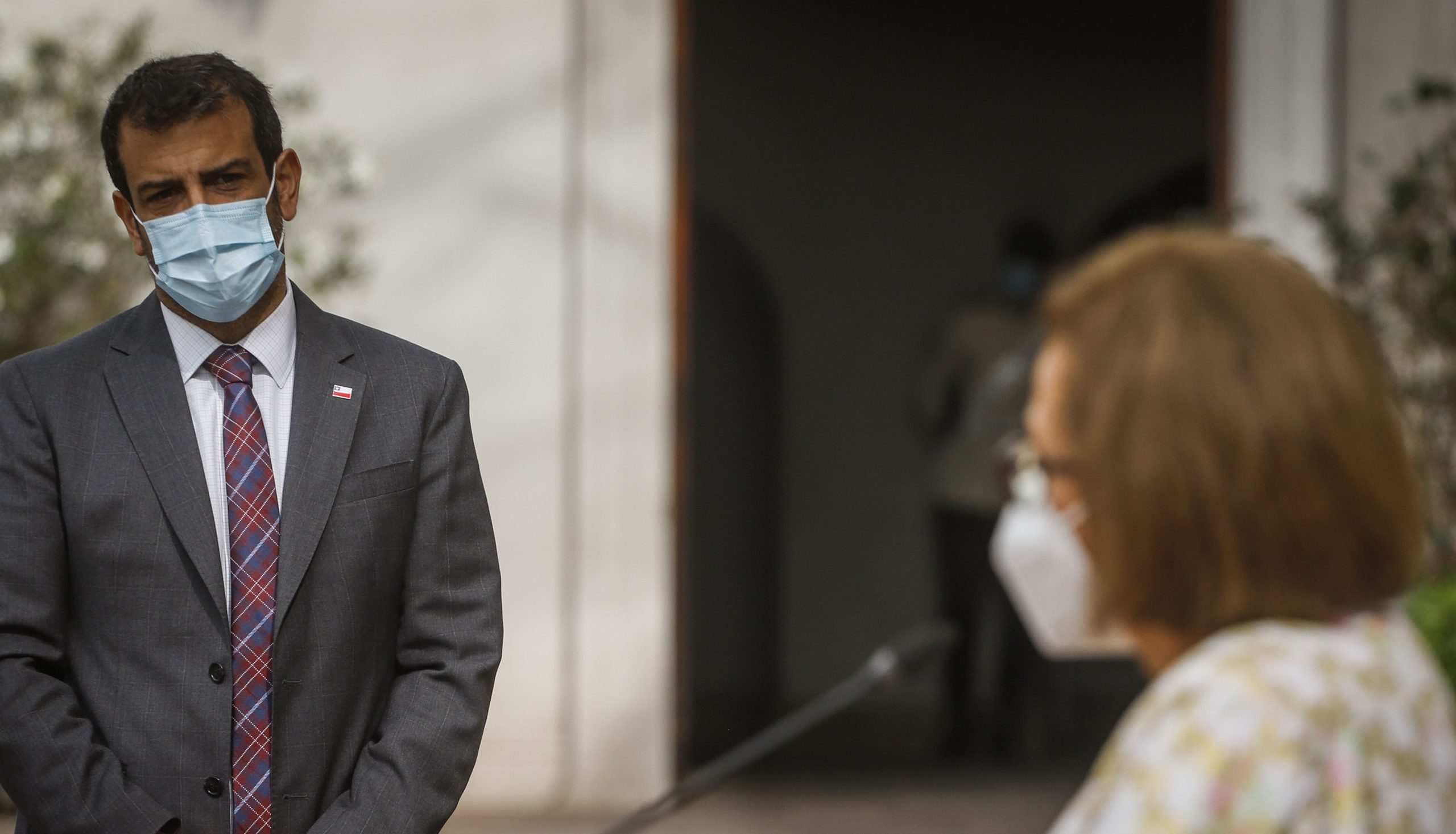 Aseguran que Delgado se disculpó por desaire a la presidenta del Senado: fue una 