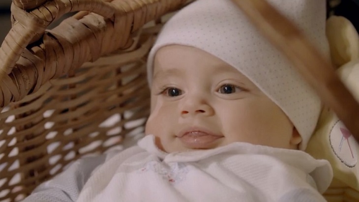 Mamá del bebé que enternece a todos en 'Edificio Corona' reaccionó a su fama: 