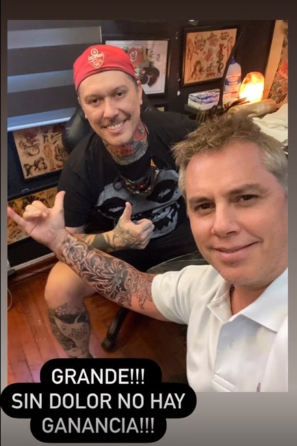 José Miguel Viñuela se arregló tatuaje