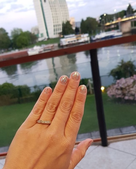 Instagram | @rosemariesv