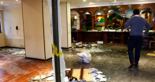 Comienza juicio oral contra 3 acusados por incendio en Hotel Asturias durante el estallido social