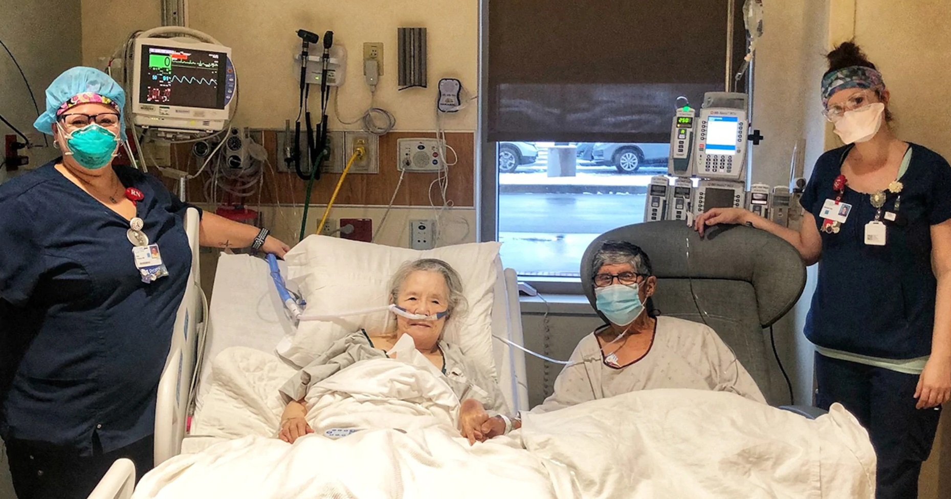 Personal médico organizó cita para pareja de la cuarta edad: ambos están hospitalizados por COVID