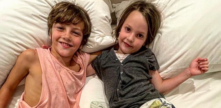 Hijos de Diana Bolocco y Cristián Sánchez se lucieron cantando en perfecto inglés: 