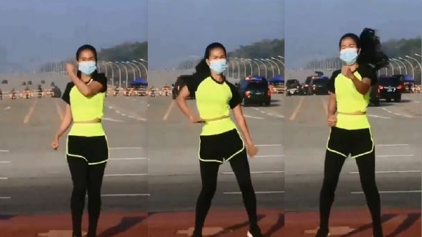 Mujer realiza clase de aeróbica sin notar que de fondo ocurría golpe de Estado en Birmania