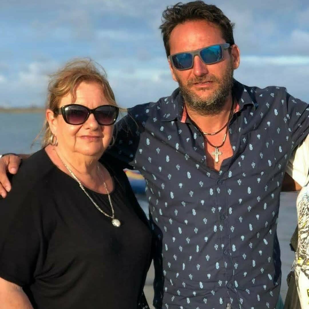 Instagram | @exhuevo