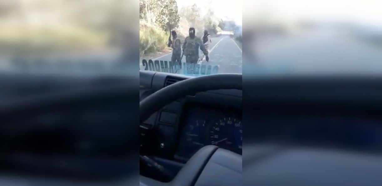 Transportista grabó a encapuchados armados impidiéndole pasar de Cañete a Tirúa a punta de amenazas