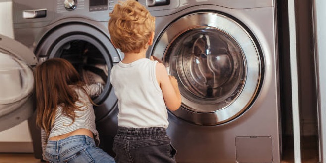 Niño muere en Nueva Zelanda tras esconderse en una lavadora minutos antes de que la encendieran
