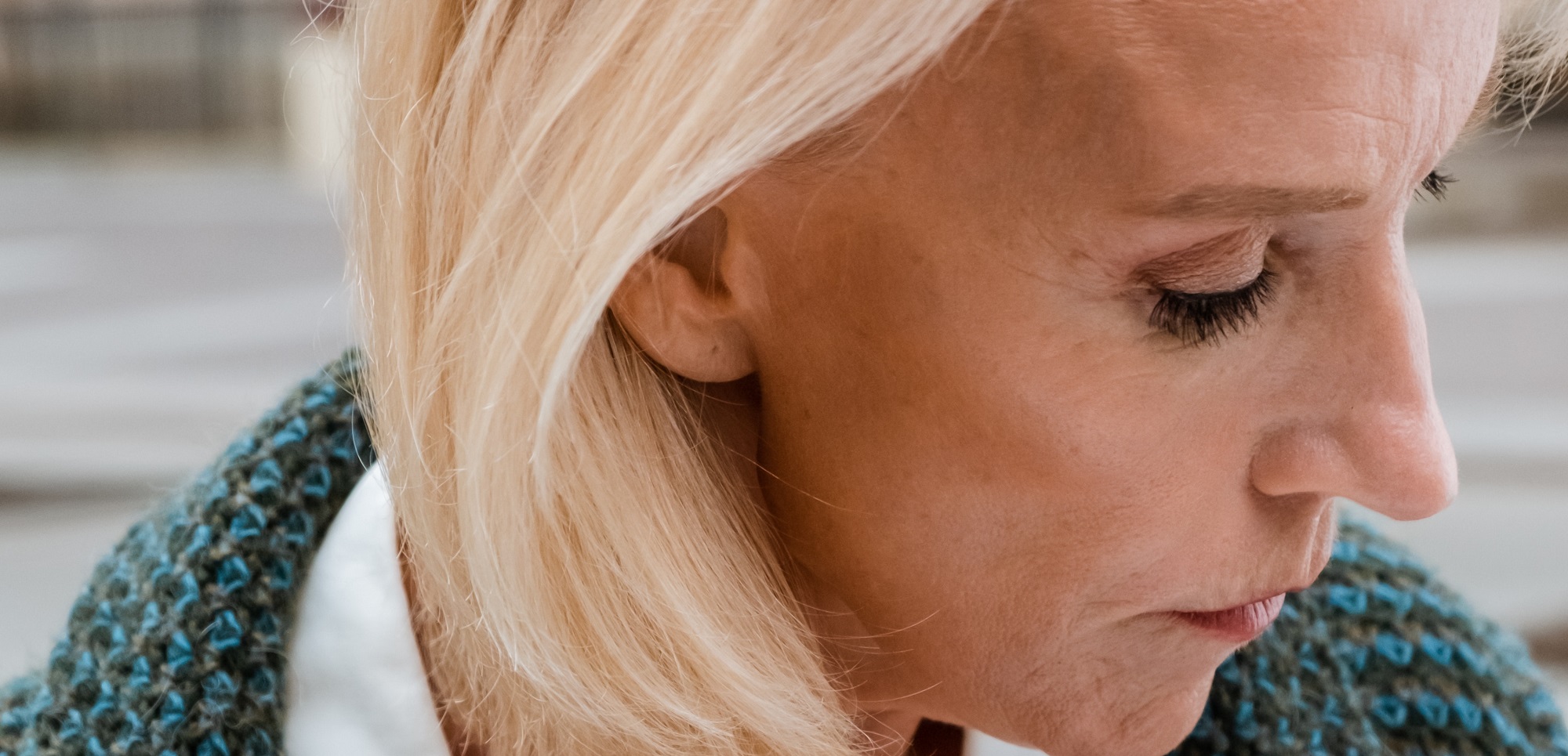 Pérdida de firmeza de la piel: los compuestos claves que deberían tener los productos que la combaten