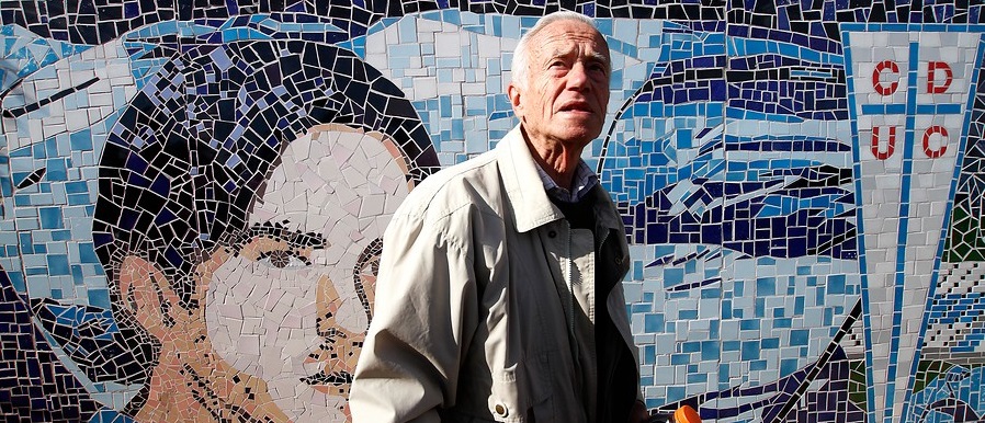 Universidad Católica comunicó el fallecimiento a los 88 años del padre de Raimundo Tupper