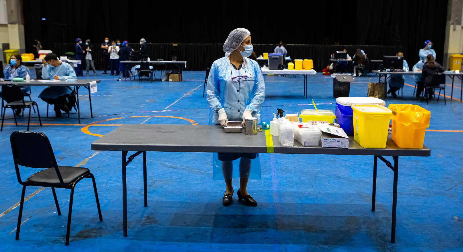 Expertos revelan lo peor que pueden hacer las personas antes de vacunarse