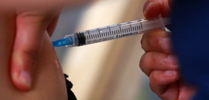 Chile superó los 3 millones de vacunados contra COVID-19: 50% de inoculados son mayores de 65 años